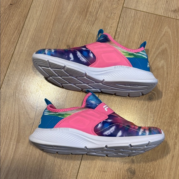 🩷 Fila Kids Colorful Slip-On Sneakers 🩷 - Picture 2 of 6